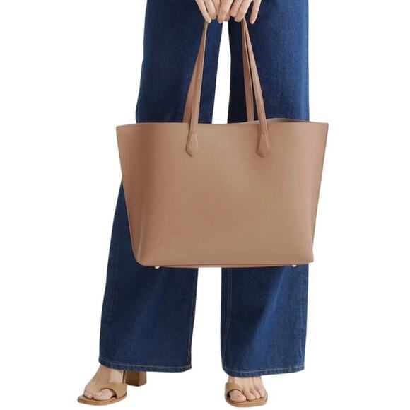 Quince Handbags - NWOT Quince Italian Leather Triple Compartment Shopper Tote Cappuccino Brown